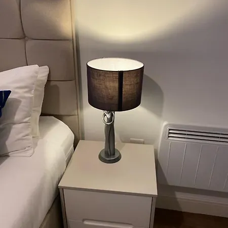 Apartment Centre - Broad Street *
